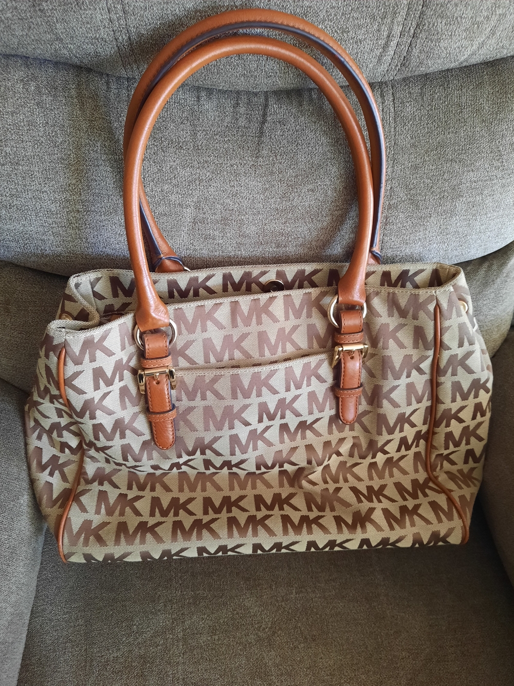 Michael Kors Tan MK Logo Satchel Bag - Picture 2 of 9